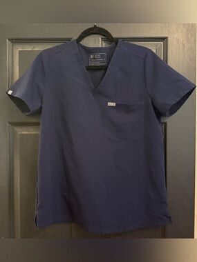 Figs Catarina Navy Blue Scrub Top, Size M , EUC